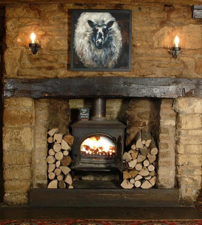The Red Lion Inn Long Compton Exterior foto