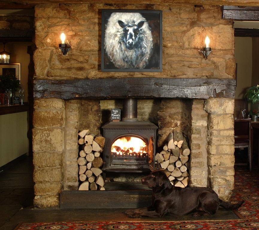 The Red Lion Inn Long Compton Exterior foto